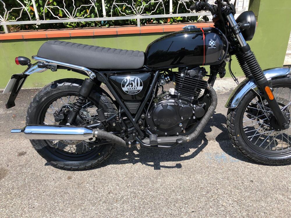 Brixton Motorcycles Cromwell 250 (2021 - 25) (3)