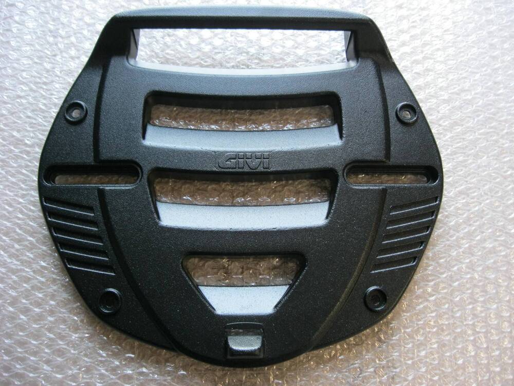 Givi SR111M supporto bauletto Suzuki Burgman 250 (5)