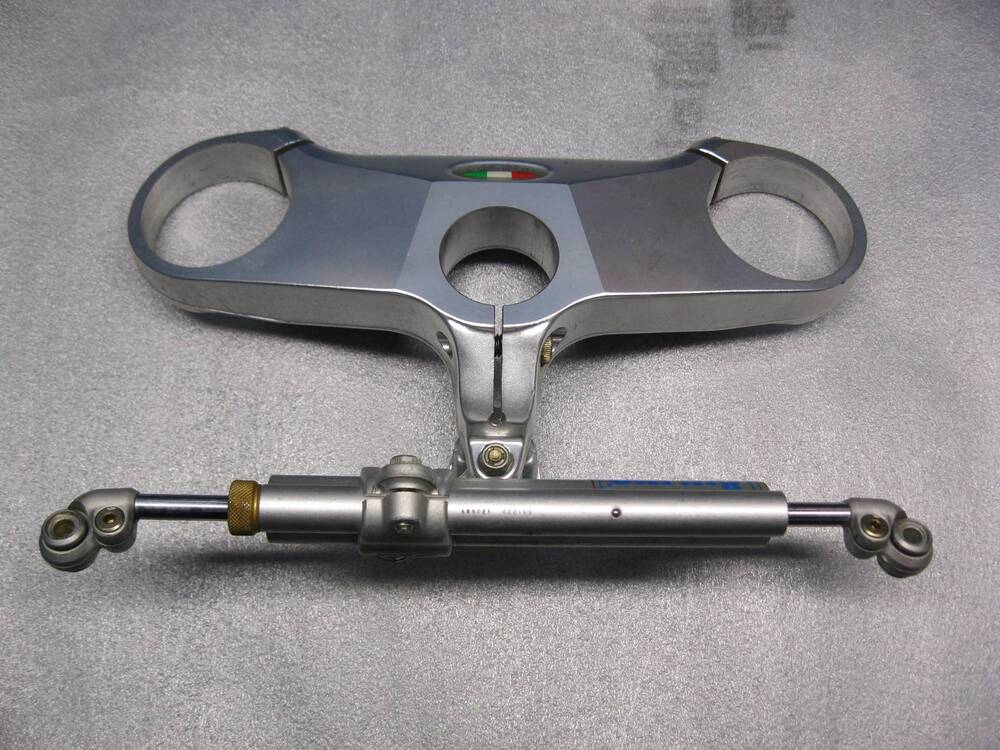 MV Agusta F4 1000 testa di sterzo Ohlins Öhlins