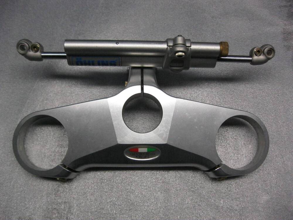 MV Agusta F4 1000 testa di sterzo Ohlins Öhlins (2)