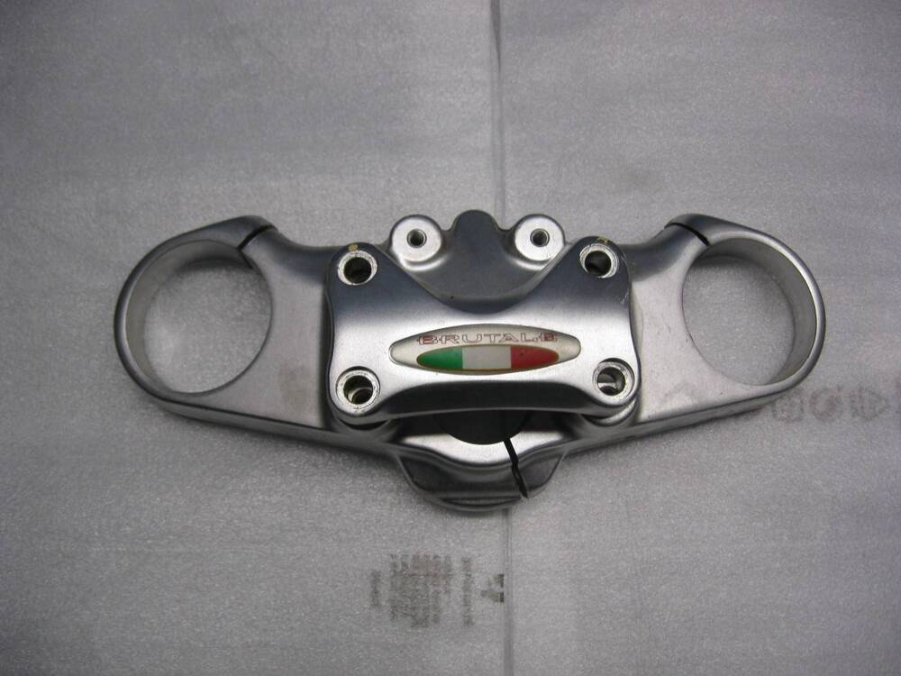 MV Agusta Brutale testa di sterzo (2)