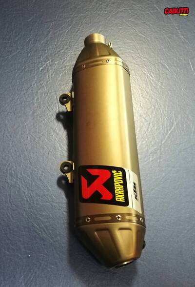 SILENZIATORE AKRAPOVIC