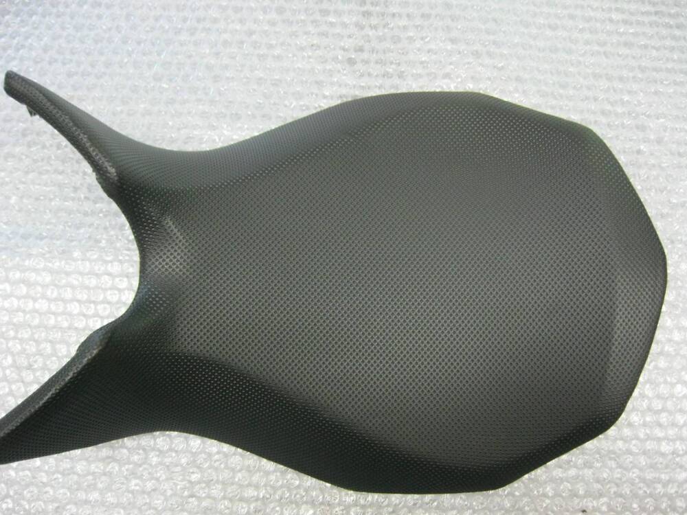 MV Agusta Brutale sella pilota (4)