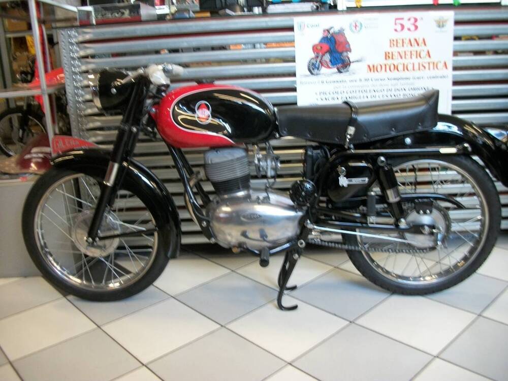 Gilera Gilera 150 sport (2)