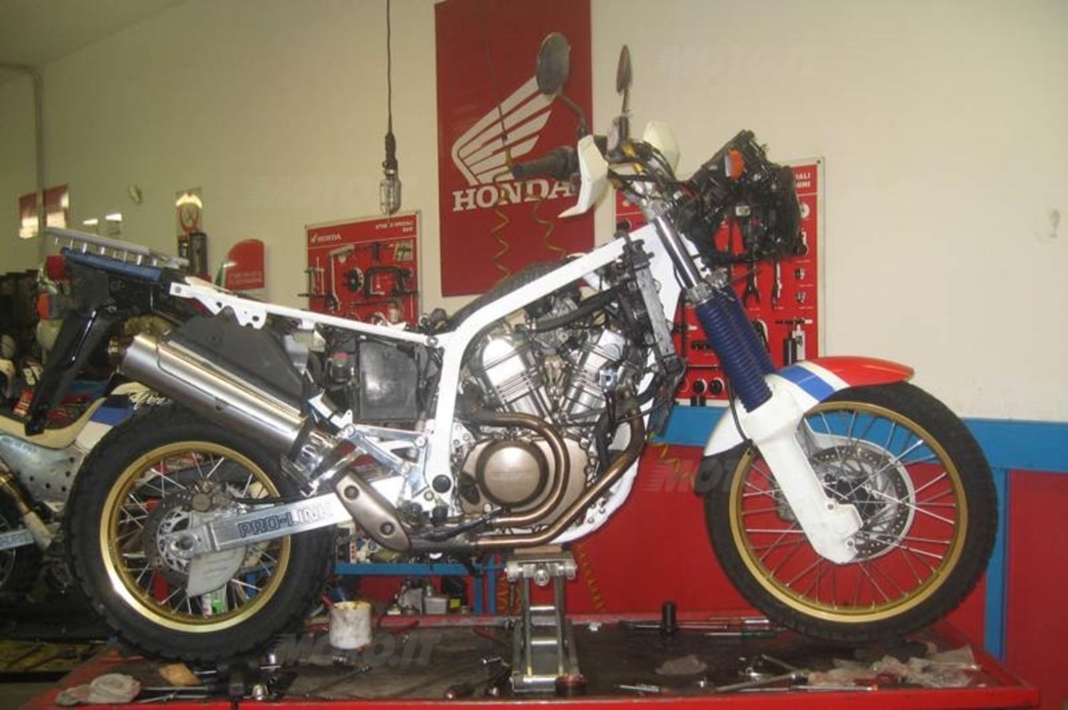 Come ti restauro l'Honda Africa Twin 650 News