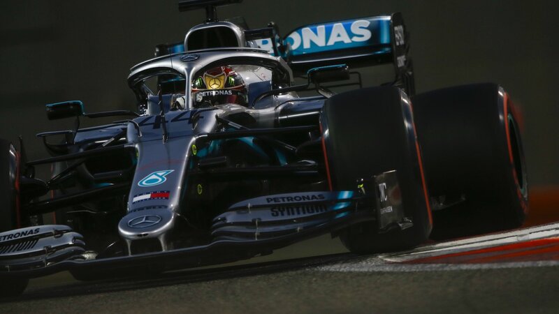 F1, GP Abu Dhabi 2019: pole per Hamilton