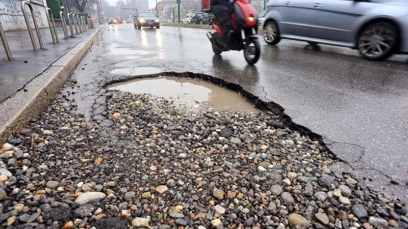 Incidente per buca? Paga l&rsquo;ente proprietario