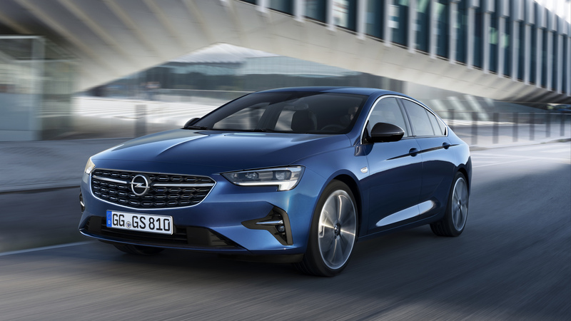 Opel Insignia restyling, nuova tecnologia per Grand Sport e Sports Tourer