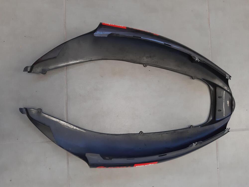 Carena posteriore Aprilia Sr 50 125 150 (4)