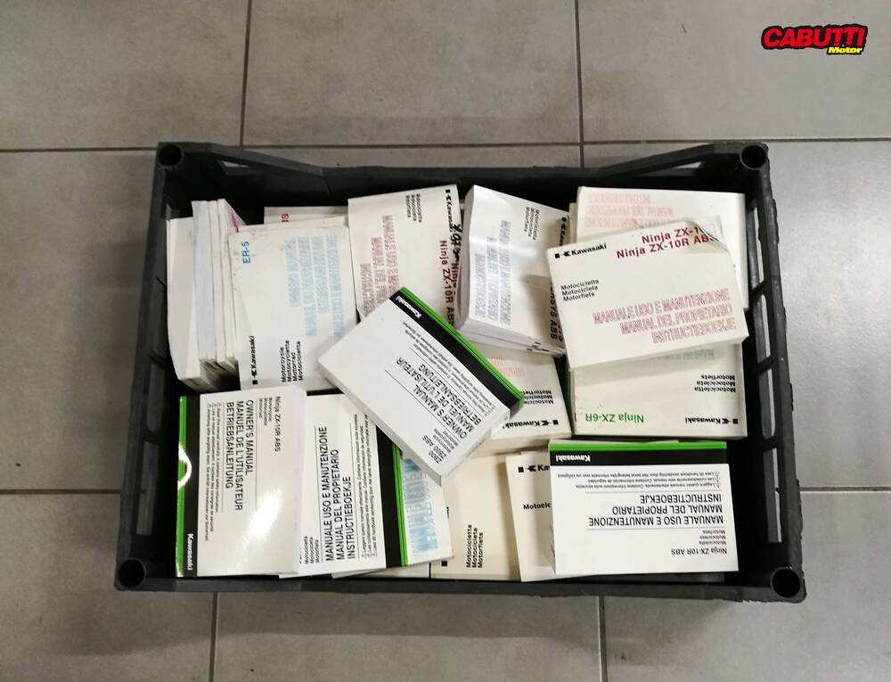 LIBRETTI DI USO E MANUTENZIONE VARI Kawasaki
