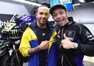 Valentino Rossi vs Lewis Hamilton, la sfida si avvicina