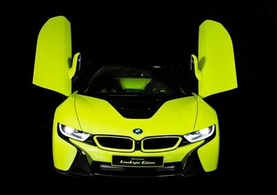 Da Alcantara e BMW la BMW i8 Roadster LimeLight Edition