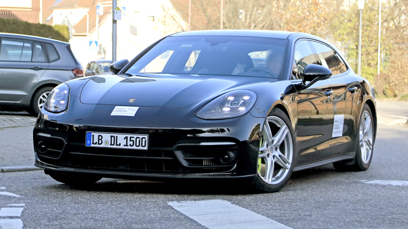 Porsche Panamera Sport Turismo restyling, le foto spia