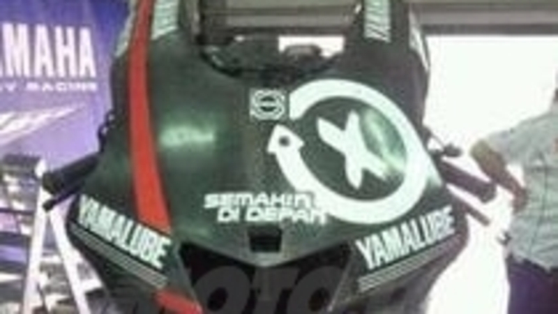 La Yamaha M1 2012 di Jorge Lorenzo