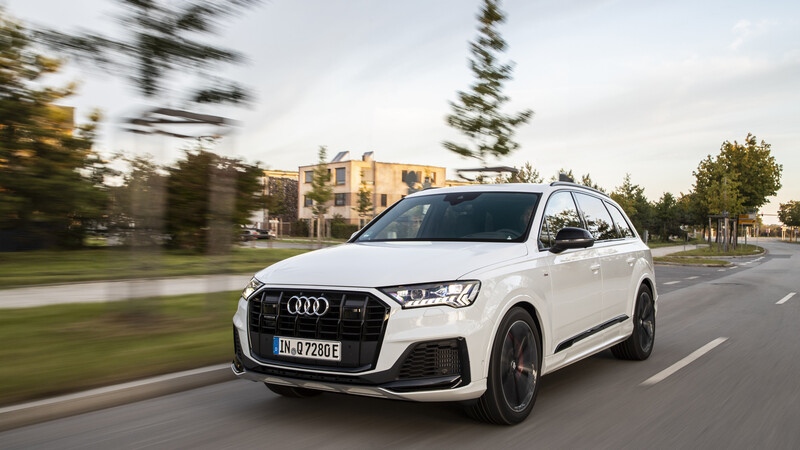 Audi Q7 TFSI e quattro: ibrido plug-in da 456 CV o 381 CV