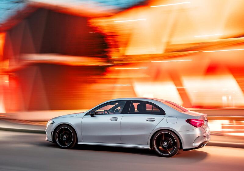 Mercedes Classe A Sedan: considerazioni di un volume in pi&ugrave;.