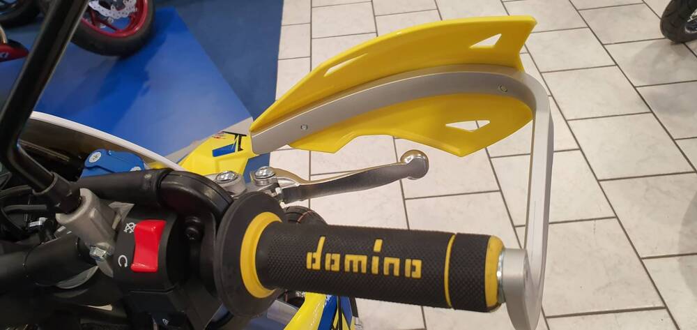 Valenti Racing RME 125 Z (2020 - 22) (2)