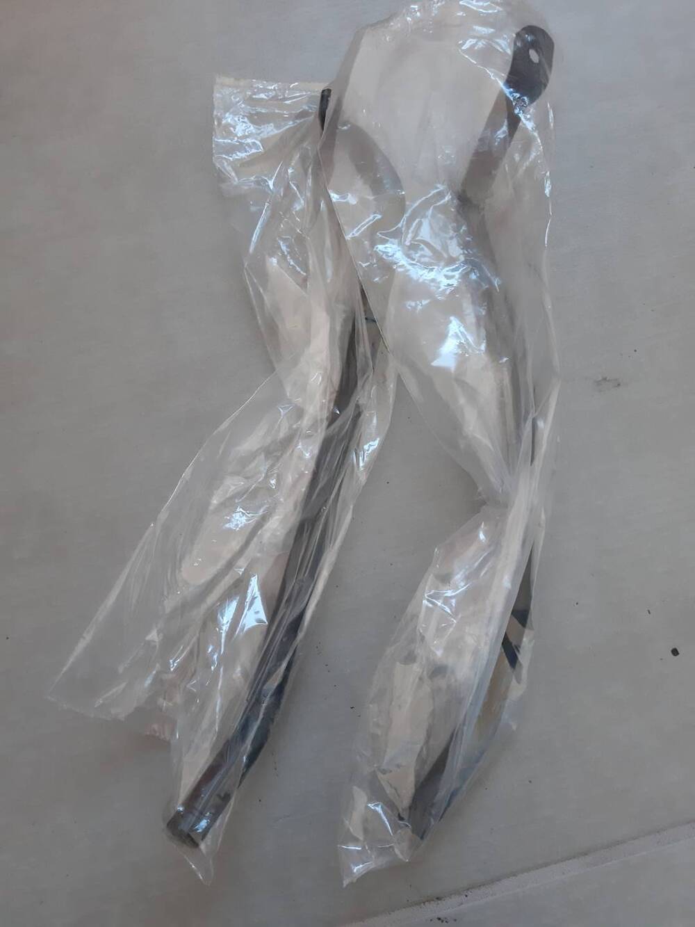 Porta valigia bauletto Givi per T Max 500 2008 (4)