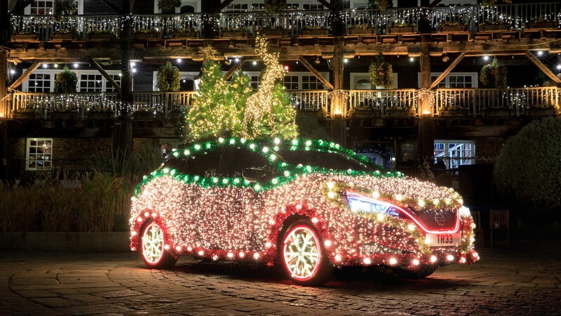 Nissan Leaf Tree: l&#039;auto pi&ugrave; natalizia del mondo [Video]