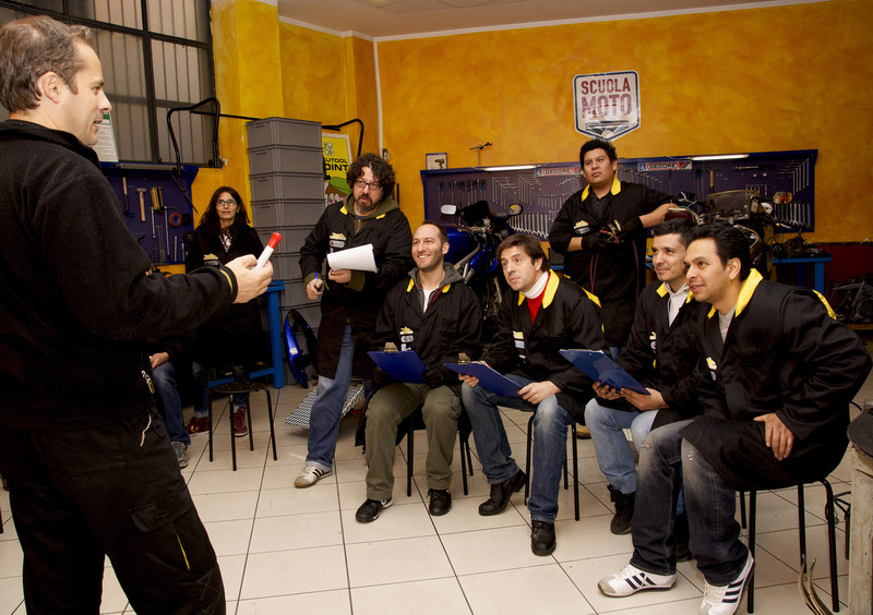Scuolamoto: un corso dedicato alle donne