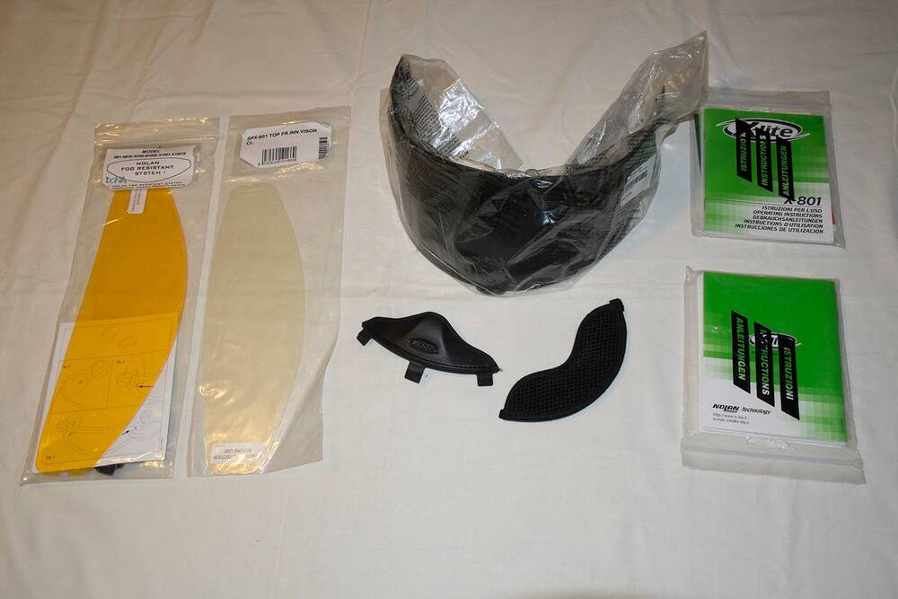 Caschi Nolan X-Lite 801 taglie XL e L (5)