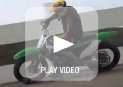 Valentino Rossi e un tranquillo martedì di traverso