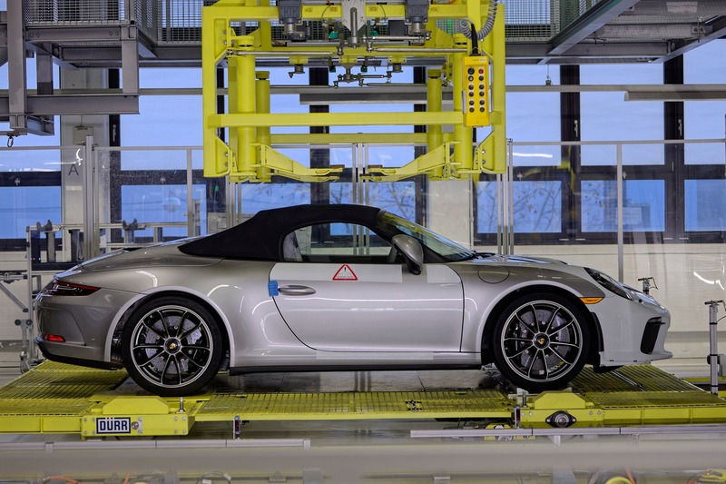 Porsche 911, uscita dalle linee l&#039;ultima 991 