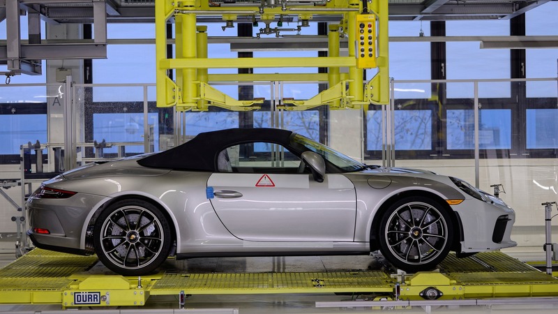 Porsche 911, uscita dalle linee l&#039;ultima 991 