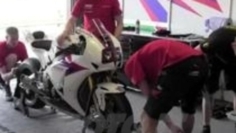 Nel box con Jonathan Rea - Phillip Island test