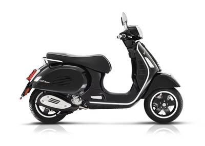 Vespa GTS 300 Super (2023 - 24) nuova