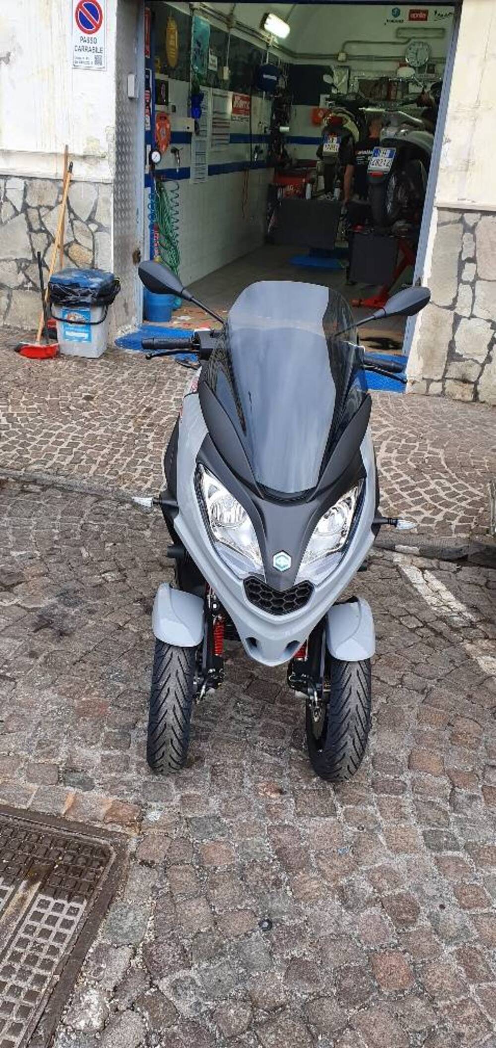 Piaggio MP3 300 ABS Hpe (2021 - 24) (4)