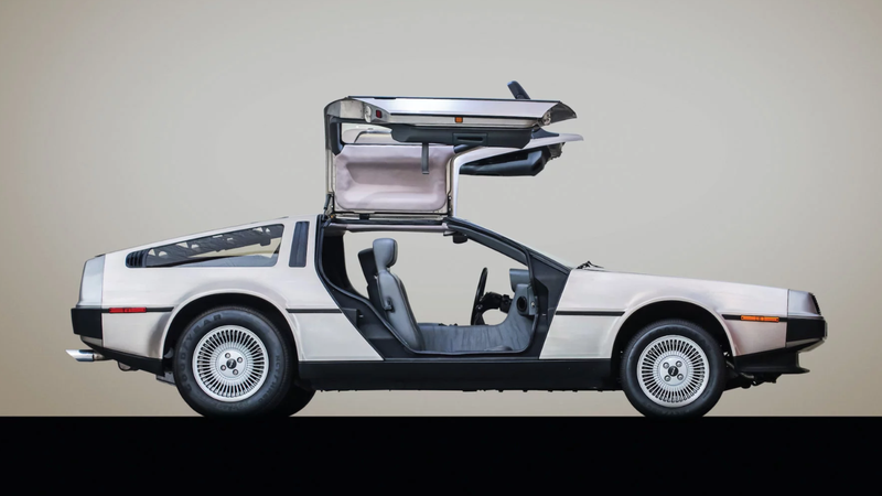 DeLorean DMC-12: all&#039;asta l&#039;auto con il kit che la fa &quot;volare&quot;