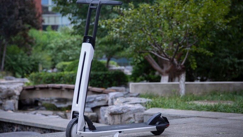 Segway KickScoot Air T15. Il monopattino elettrico finalmente commuter