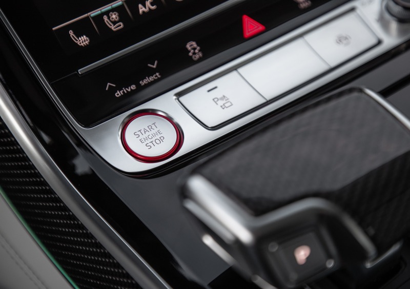 Audi S8 (2019-->>) (42)