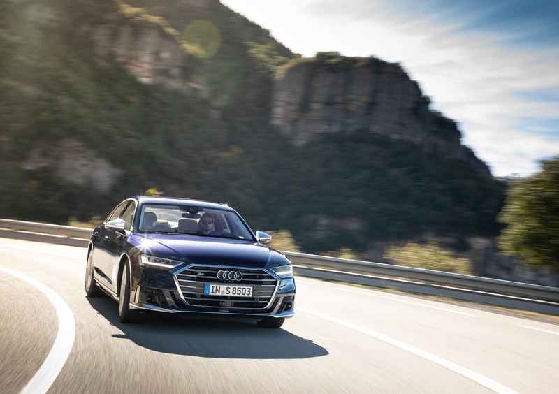 Audi S8 (2019-->>) (32)