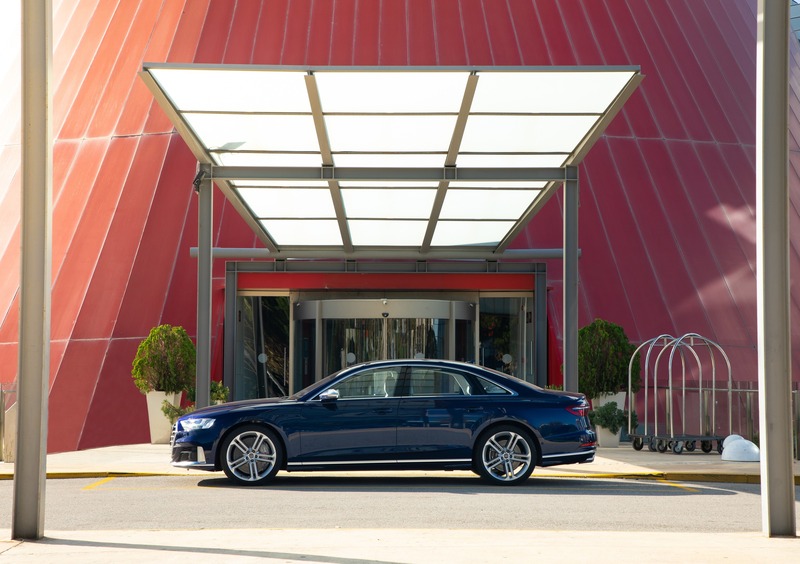 Audi S8 (2019-->>) (47)