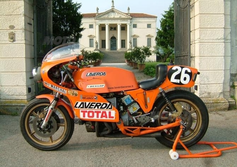 Le mostre tematiche di Passione Moto. Laverda Corse: le arancioni non tramontano mai