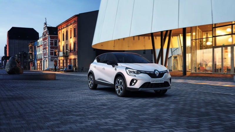 Renault Captur E-Tech, ecco l&#039;ibrida plug-in