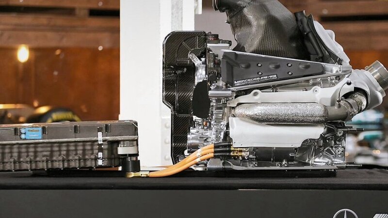 Nuovi motori e regolamento F1: ibrido a due tempi e super carburante sintetico per abbattere le emissioni