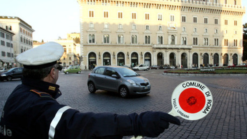 Roma, smog: blocco del traffico 13 gennaio 2020. Forse Diesel ferme anche domani