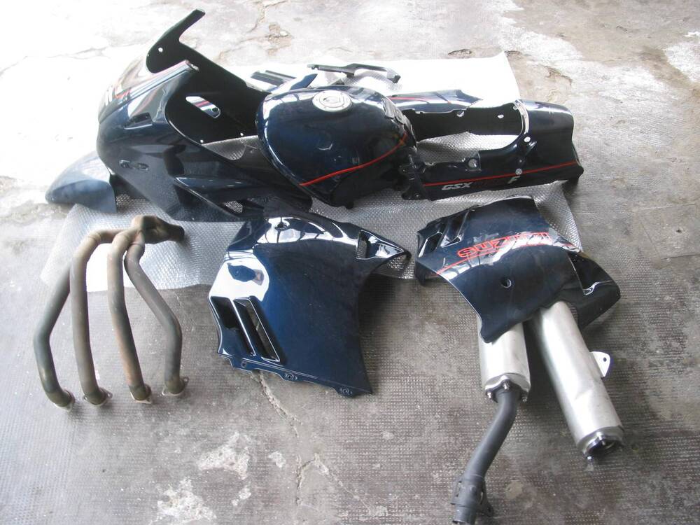 Carena completa Suzuki GSX 1100 F 88/94 (5)