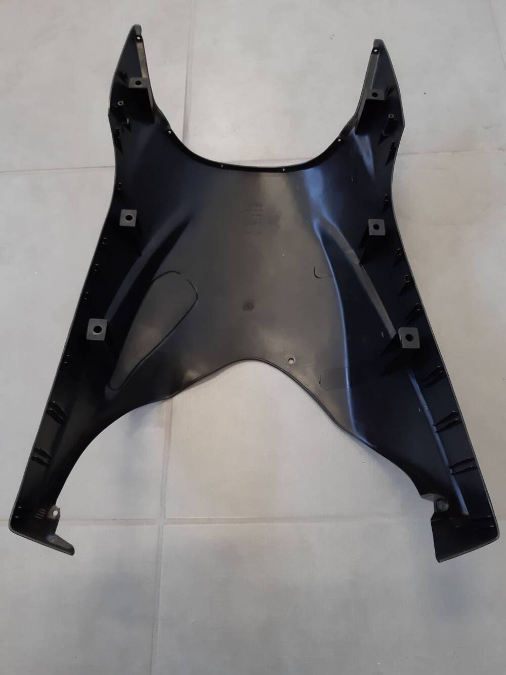 Carena inferiore puntuale Aprilia Sr 50 2001/02 (4)