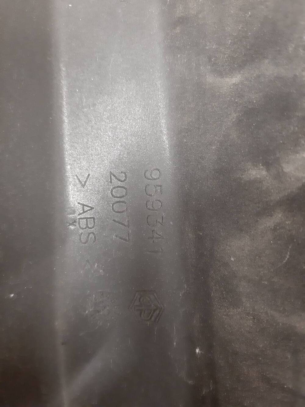 Rivestimento laterale posteriore Piaggio NRG 50 (5)