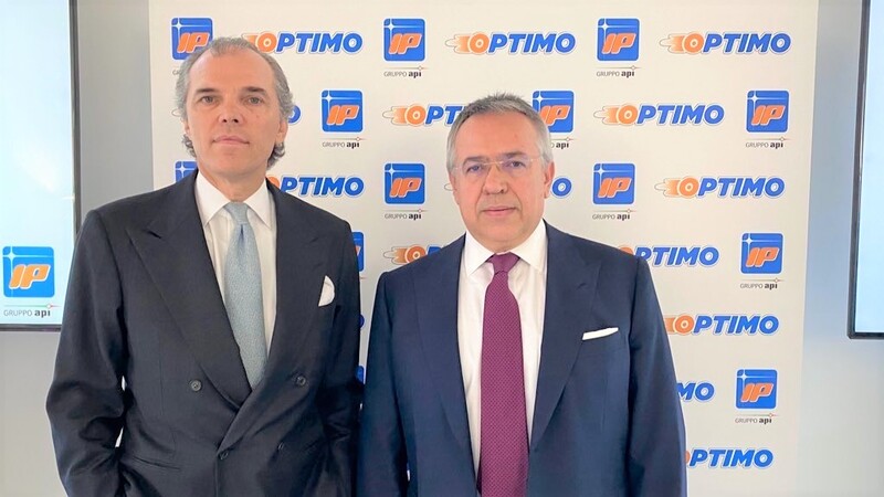 Il Presidente del Gruppo IP, Ugo Brechetti Peretti e l&#039;AD Daniele Bandiera, in occasione della presentazione alla stampa della linea Optimo