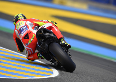 MotoGP. Iannone velocissimo nel Warm up