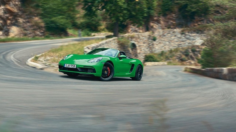 Porsche 718 Cayman e Boxster GTS, arrivano boxer aspirato e cambio manuale