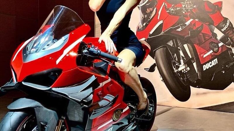 Ducati Panigale V4 Superleggera: arrivano prezzo e foto!