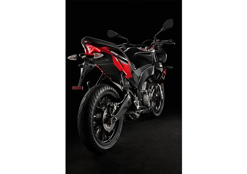 Aprilia Tuono 125 Tuono 125 (2017 - 20) (6)