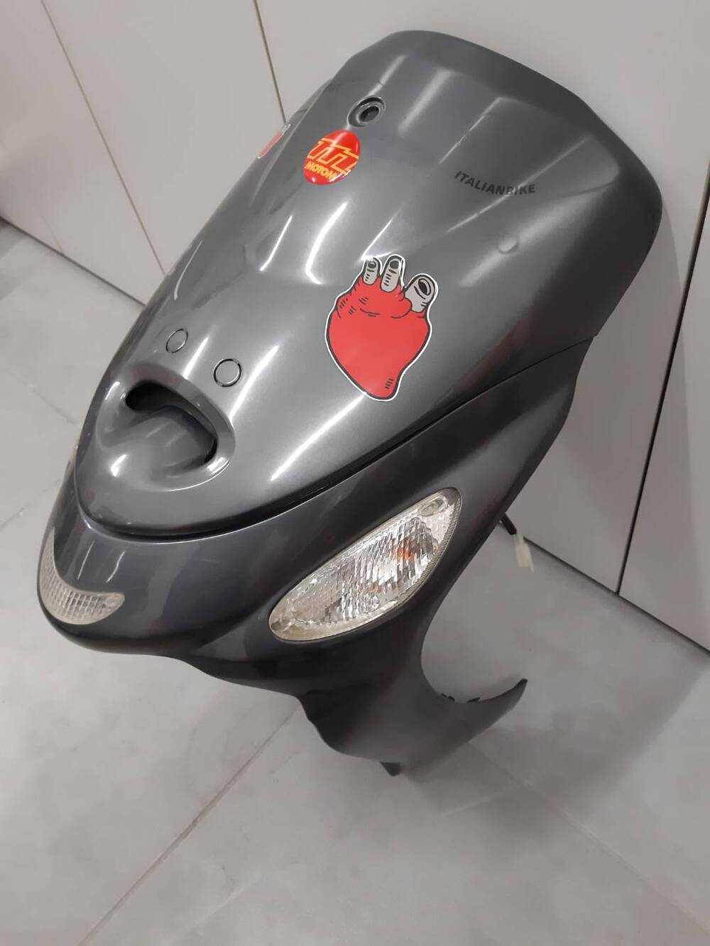 Scudo frontale Scooter Motom 50 (10)