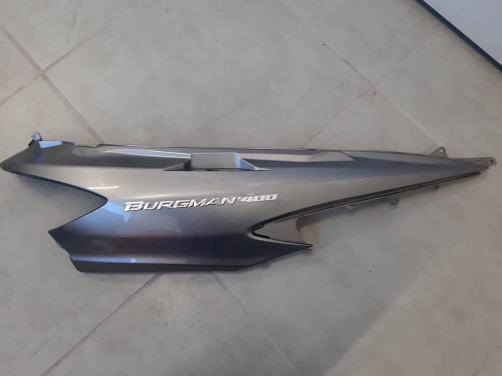Carena fiancata posteriore dx Burgman 400 Suzuki (3)